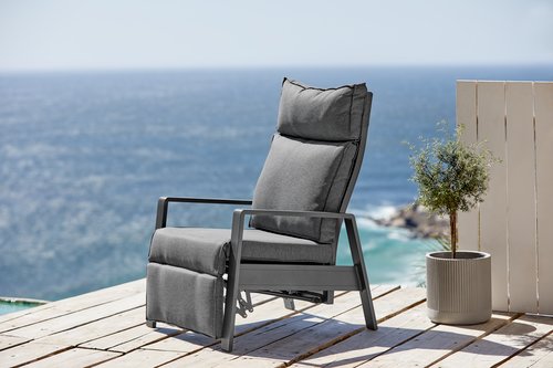 Recliner lounge chair VONGE black
