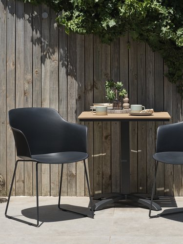 HOBRO L70 tafel naturel + 2 SANDVED stoelen zwart