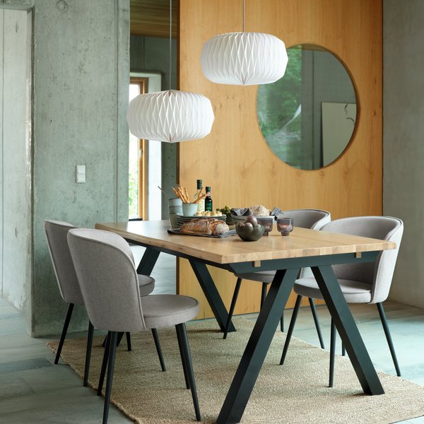 Table SANDBY L160 chêne naturel + 4 chaises RISSKOV gris