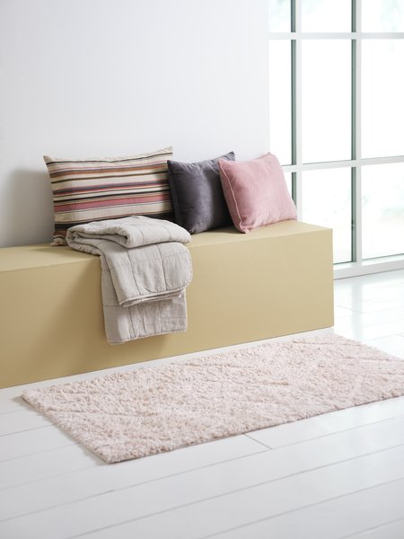 Cushion BERGMYNTE 40x60 cm