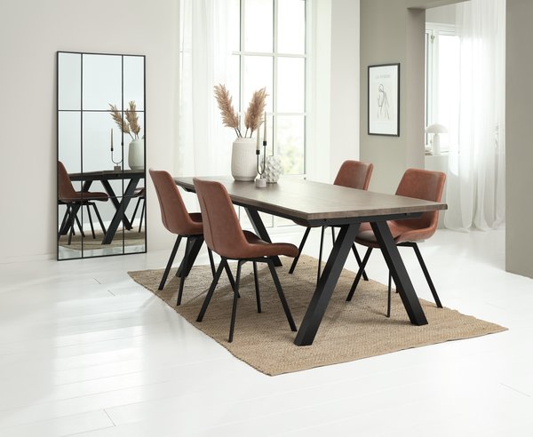 SANDBY L210 table chêne foncé + 4 HYGUM chaises cognac