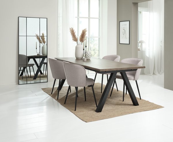 Table SANDBY L210 chêne foncé + 4 chaises RISSKOV gris clair