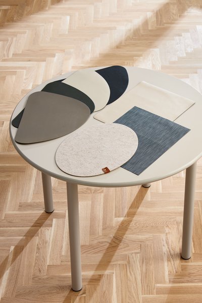 Place mat TIDSEL 33x42 beige | JYSK