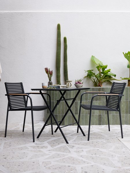 SANDVIKA D65 stol + 2 NABE stolica crna