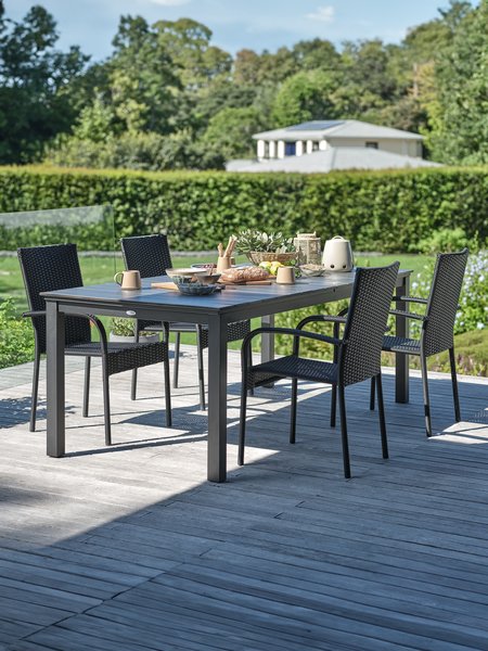 MOSS L214/315 table gris + 4 GUDHJEM chaises noir