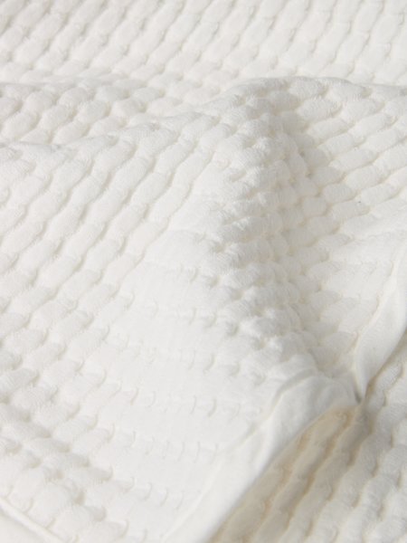 Bed throw FORSYTIA 160x220 white