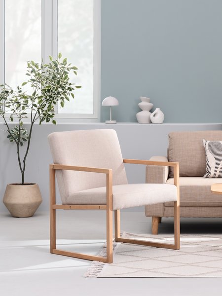 Armchair KALUNDBORG sand fabric/oak