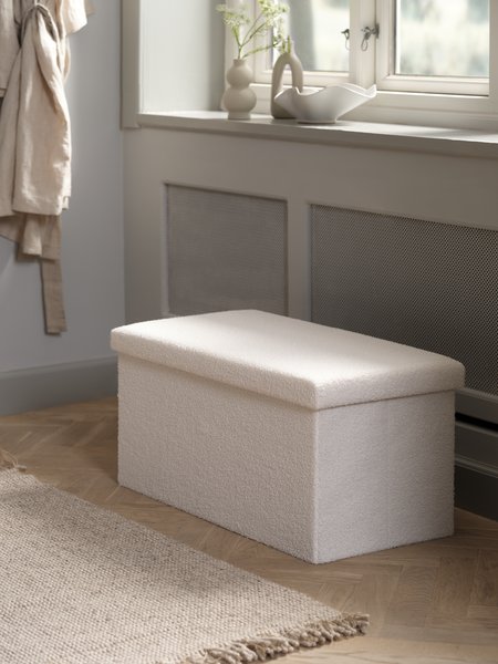 Puff NYSTED 76x38 tárolórekesszel törtfehér teddy plüss