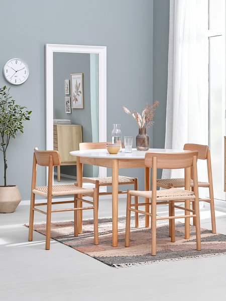 MARSTRAND Ø110 table blanc + 4 ISLEV sans accoudoirs chêne