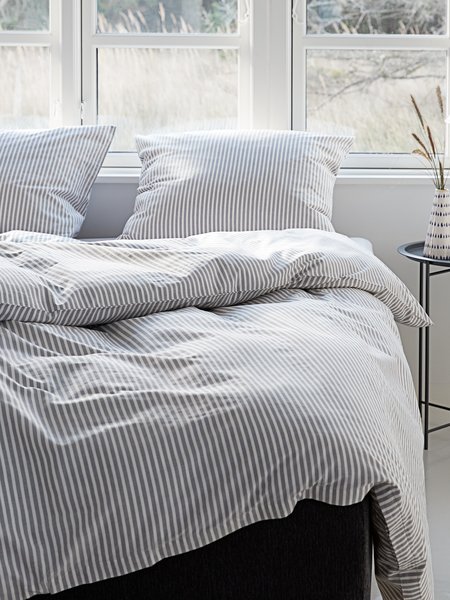 Sengetøj SUS percale garnfarvet 140x200 hvid/grå