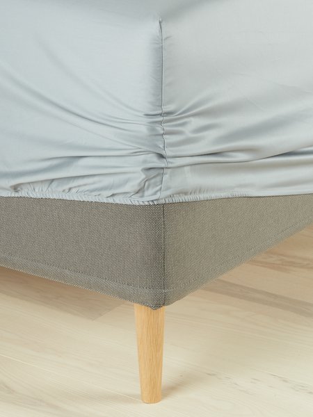 Drap-housse Satin TINE 140x200x35 gris clair