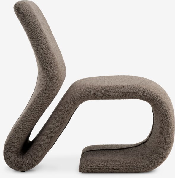 Lounge chair GULDBJERG dark sand fabric