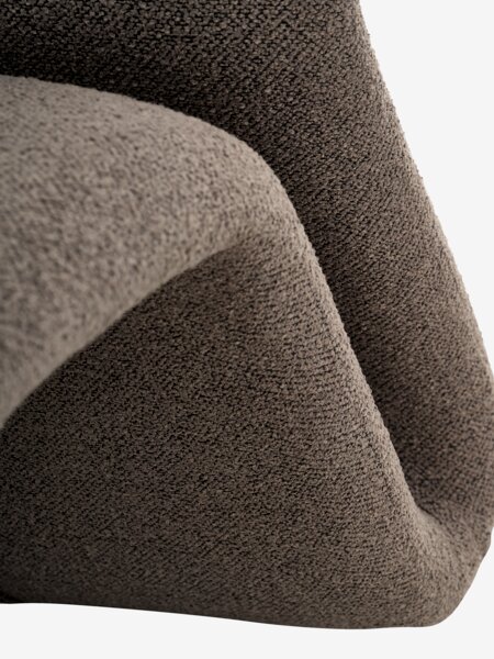 Lounge chair GULDBJERG dark sand fabric