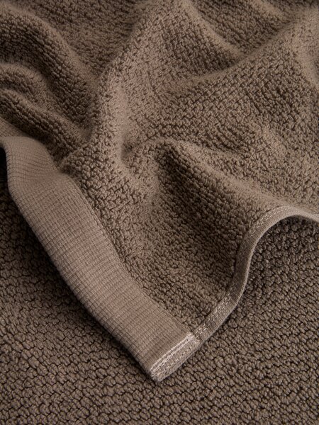 Hand towel VILSHULT 50x100 brown