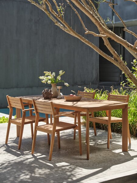 Bahçe masası UVDAL G95xU223 sert ahşap