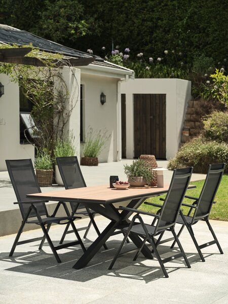 YPNASTED L215 bord natur + 4 LOMMA stol sort