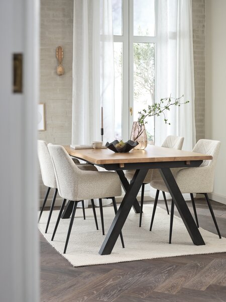 Table SANDBY L160 chêne naturel + 4 chaises SOTTRUP beige