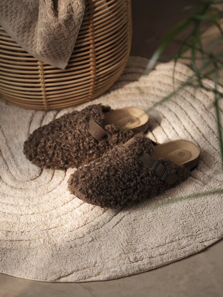 Tofflor URSHULT storlek 36-41 osorterat